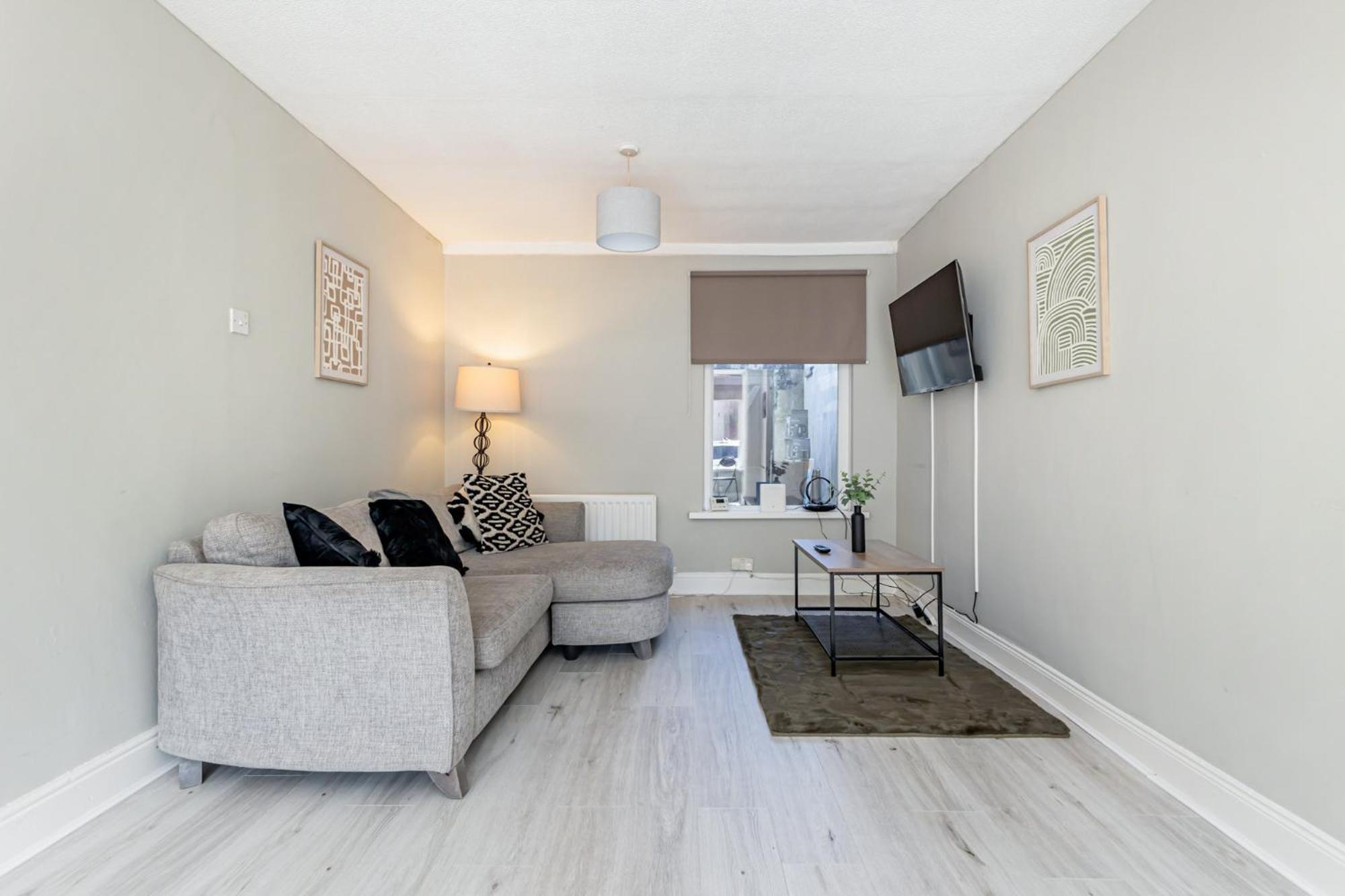 Snug Central Belfast Home, 2 Minutes From Ormeau Park! ภายนอก รูปภาพ