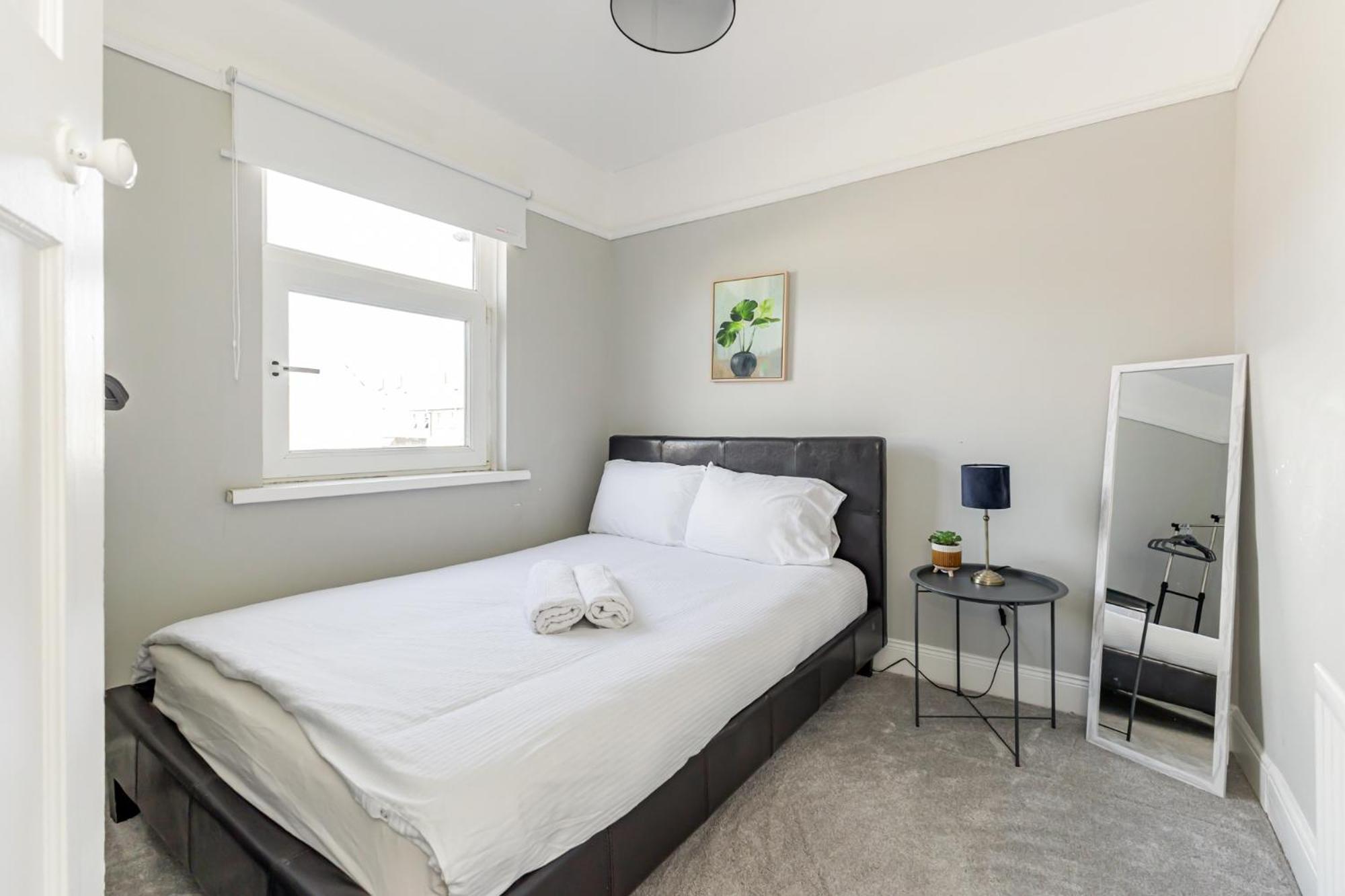 Snug Central Belfast Home, 2 Minutes From Ormeau Park! ภายนอก รูปภาพ