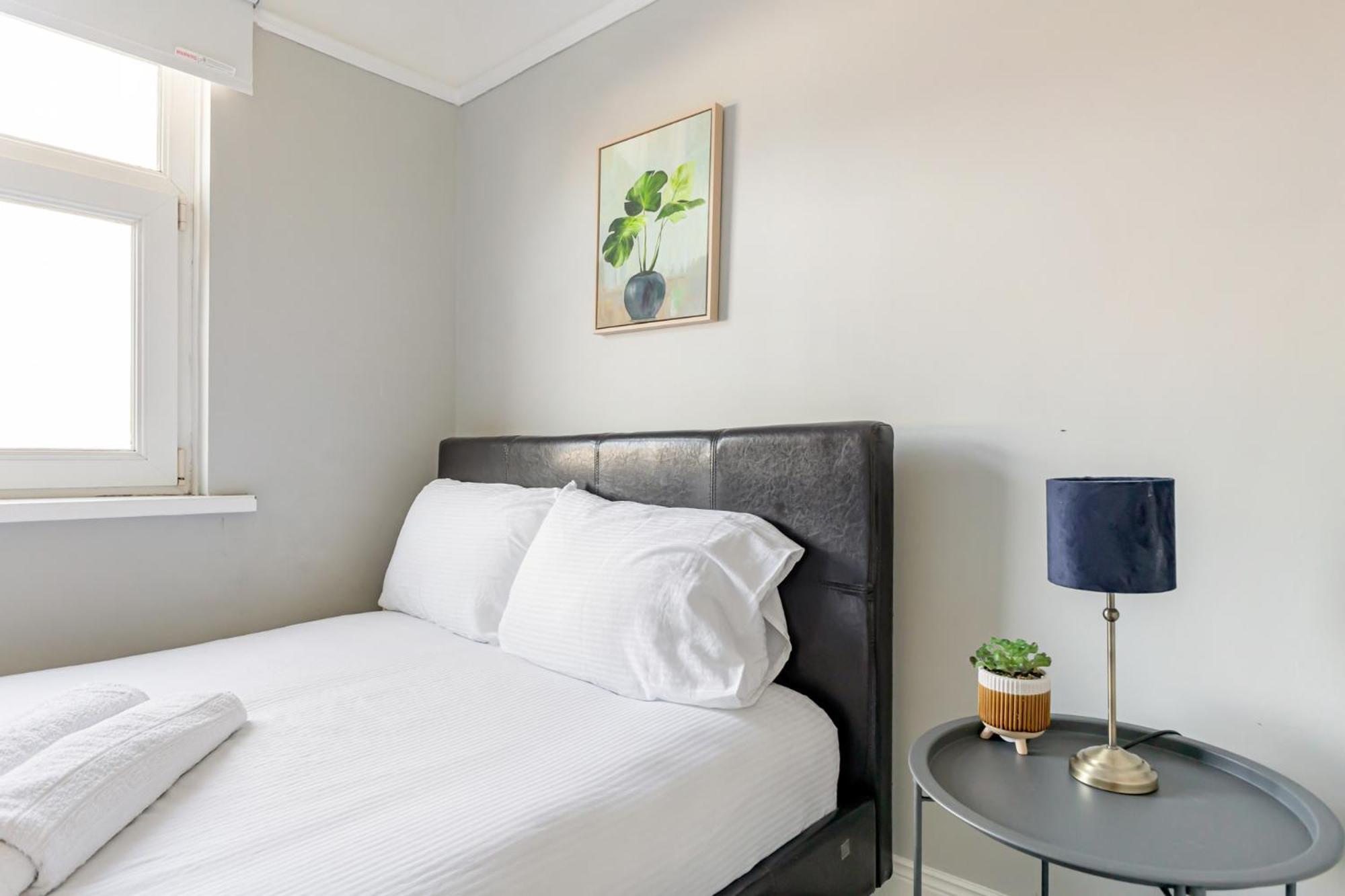 Snug Central Belfast Home, 2 Minutes From Ormeau Park! ภายนอก รูปภาพ
