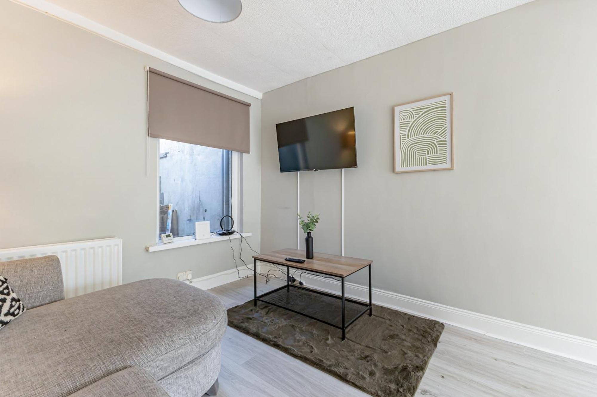Snug Central Belfast Home, 2 Minutes From Ormeau Park! ภายนอก รูปภาพ